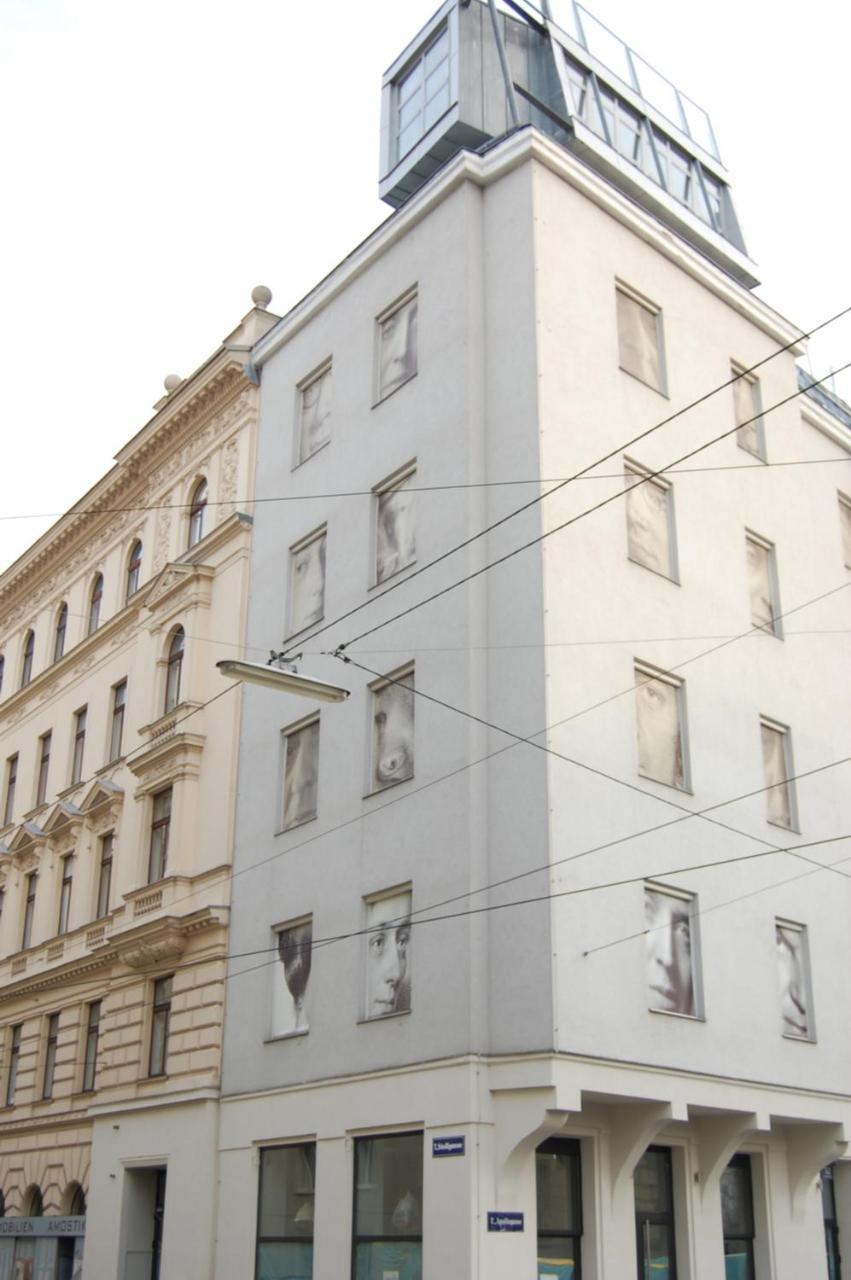 Apollo 2* Wien